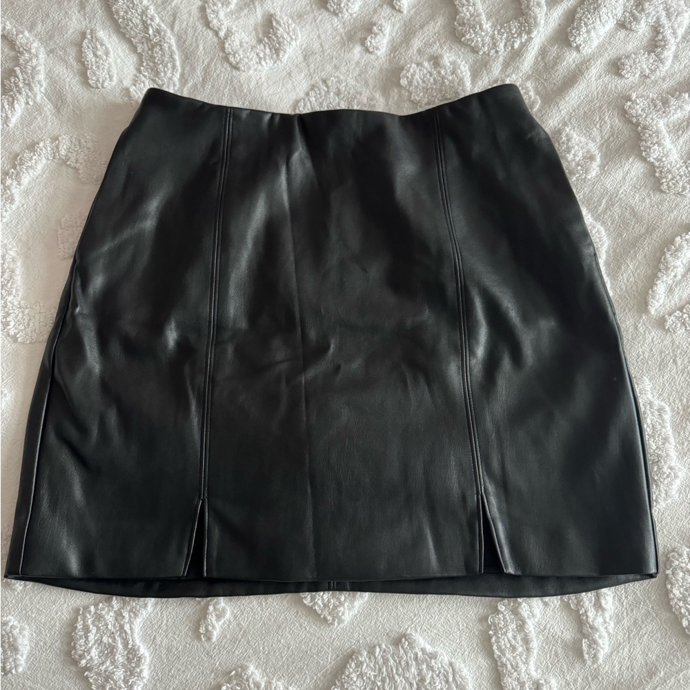 black leather mini skirt